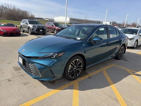 New 2026 Toyota Camry XLE image 3
