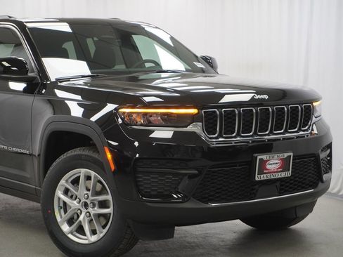 New 2026 Jeep Grand Cherokee Laredo AWD/4WD image 3