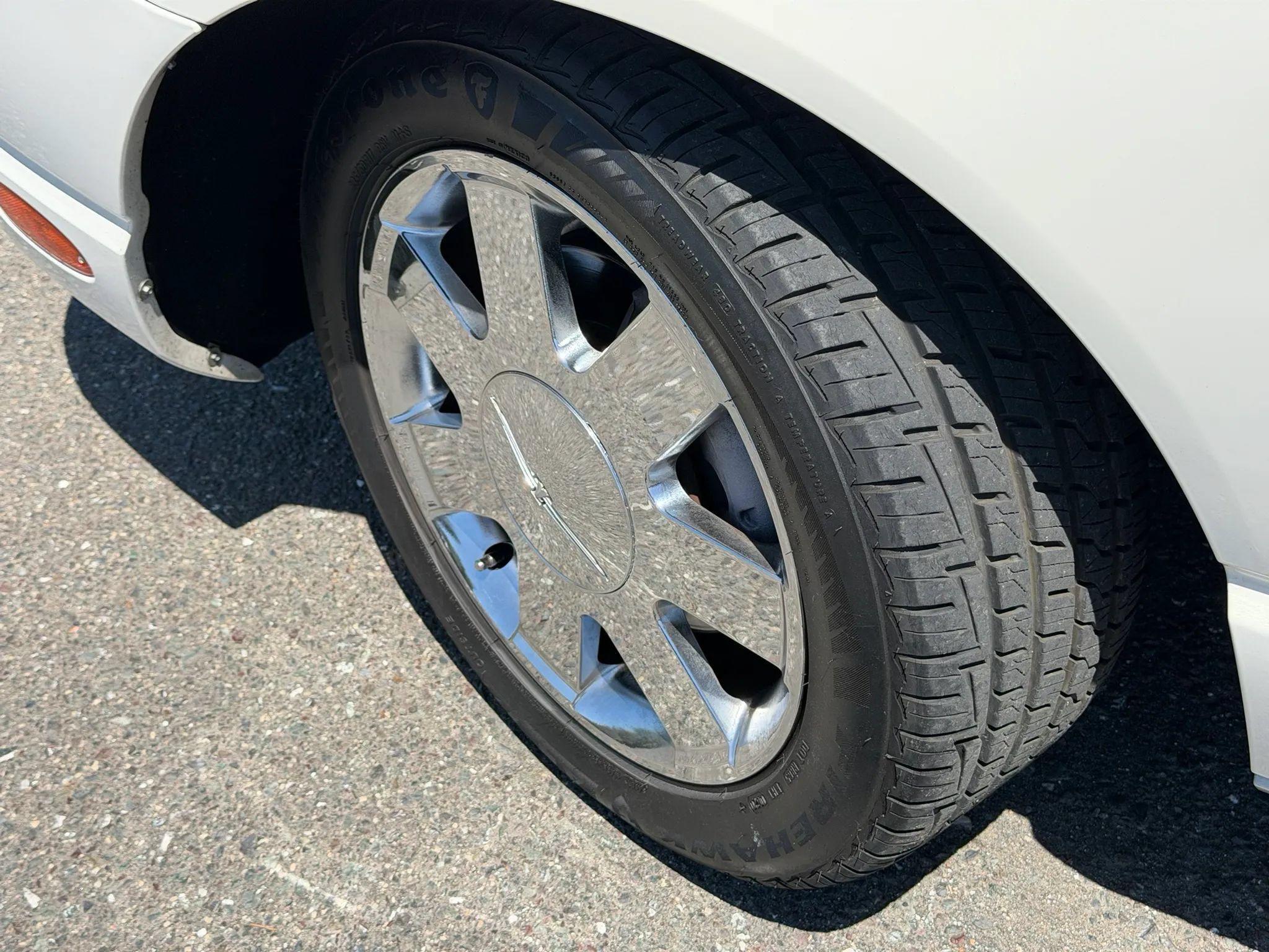 Used 2002 Ford Thunderbird RWD image 8