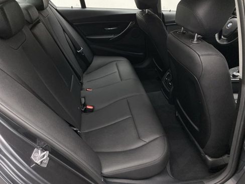 Used 2017 BMW 320i xDrive Sedan image 17