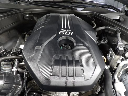 Used 2023 Genesis G70 2.0T AWD/4WD image 24