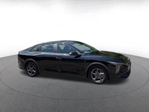 Used 2025 Kia K4 FWD image 2