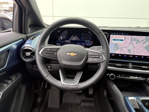 Used 2024 Chevrolet Equinox EV LT w/ LPO, Blackout Package AWD/4WD image 15