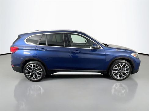 Certified 2022 BMW X1 xDrive28i w/ Convenience Package image 7