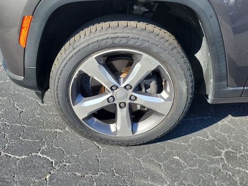 Used 2021 Jeep Grand Cherokee L Limited w/ Trailer Tow Package AWD/4WD image 4