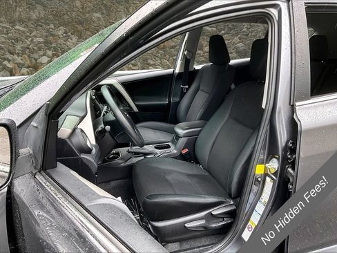 Used 2016 Toyota RAV4 LE AWD/4WD image 19