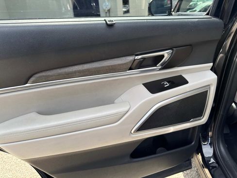 Used 2022 Kia Telluride EX w/ EX Premium Package image 29