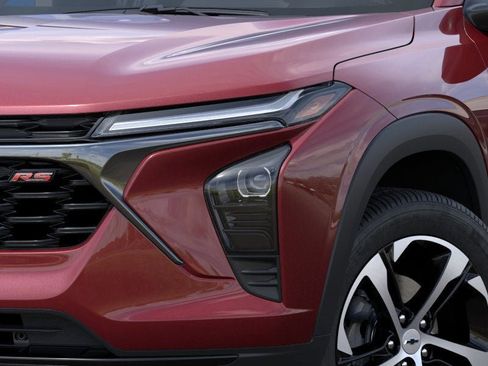 New 2025 Chevrolet Trax RS w/ Driver Confidence Package image 10