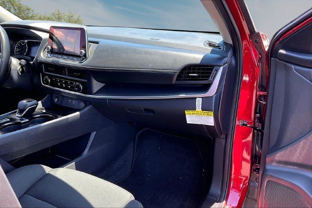 Certified 2026 Nissan Rogue S FWD image 25