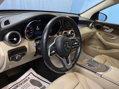 Used 2020 Mercedes-Benz GLC 300 4MATIC image 10