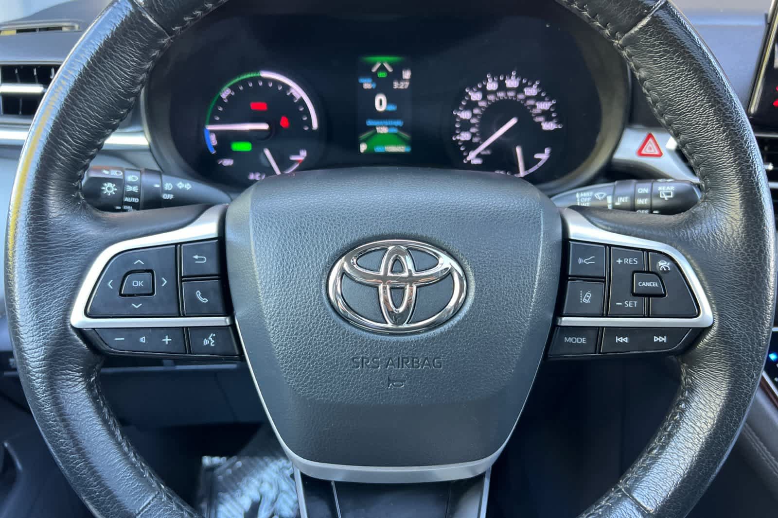 Used 2023 Toyota Sienna XLE AWD/4WD image 26