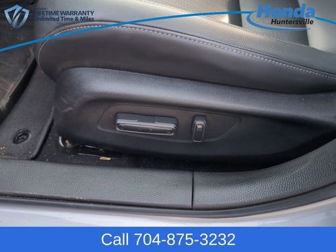 Used 2023 Honda Civic Touring image 22