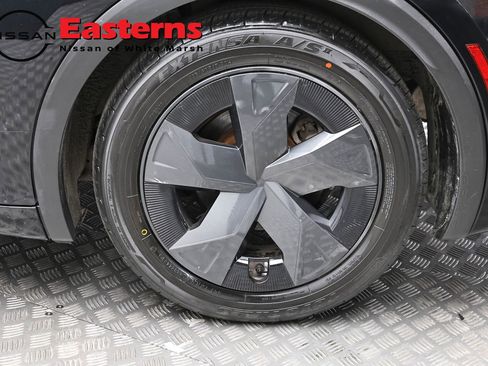 Used 2023 Toyota Prius LE FWD image 8