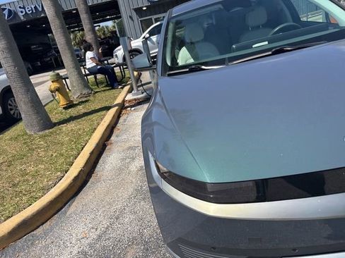 Used 2022 Hyundai Ioniq 5 SEL image 13