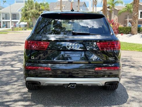 Used 2018 Audi Q7 3.0T Premium Plus w/ Premium Plus Package AWD/4WD image 4