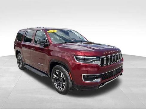 Used 2023 Jeep Wagoneer Series III w/ Convenience Group I AWD/4WD image 8