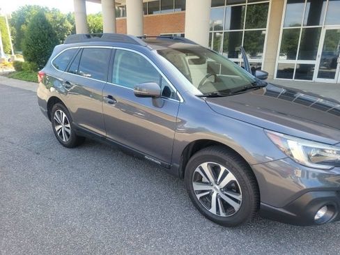 Used 2019 Subaru Outback 2.5i Limited AWD/4WD image 1
