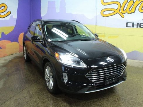 Used 2021 Ford Escape Titanium w/ Titanium Elite Package image 3