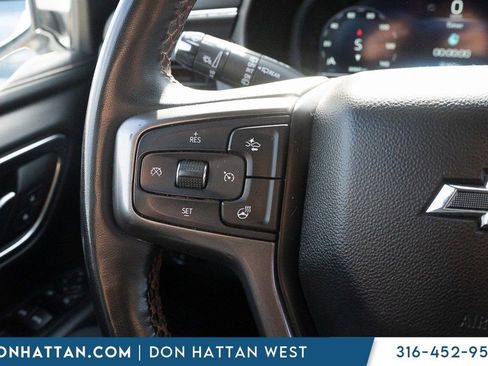 Used 2023 Chevrolet Suburban RST w/ Luxury Package image 12