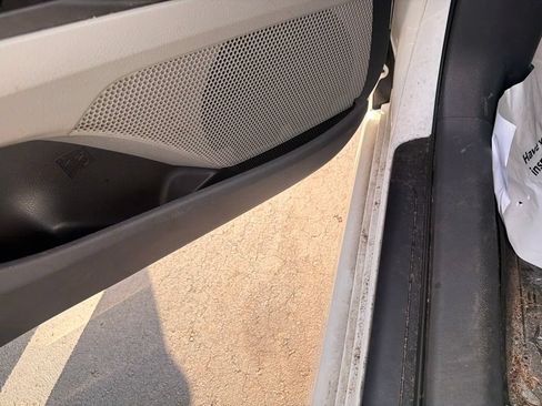 Used 2022 Toyota Camry LE FWD image 12