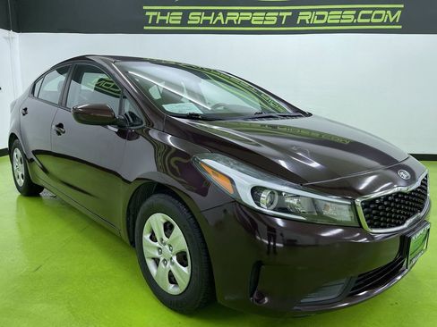 Used 2018 Kia Forte LX image 2