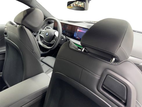 Used 2025 BMW 230i xDrive Coupe w/ Premium Package image 40