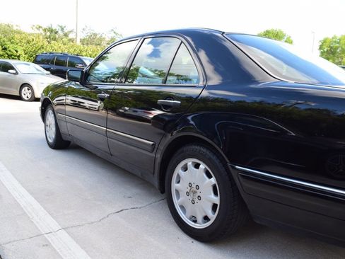 Used 1998 Mercedes-Benz E 320 Sedan image 14