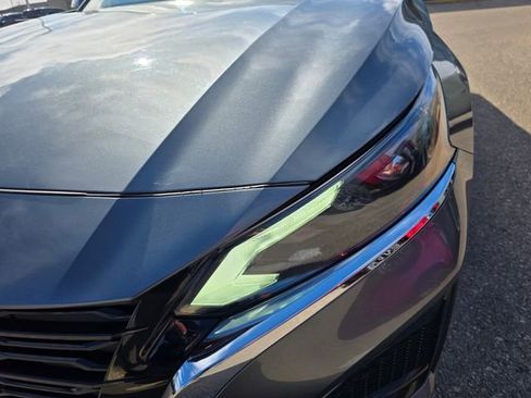 Used 2023 Nissan Altima 2.5 SV image 3