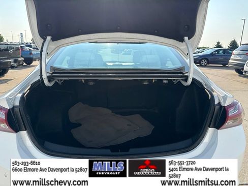 Used 2024 Chevrolet Malibu LT FWD image 20
