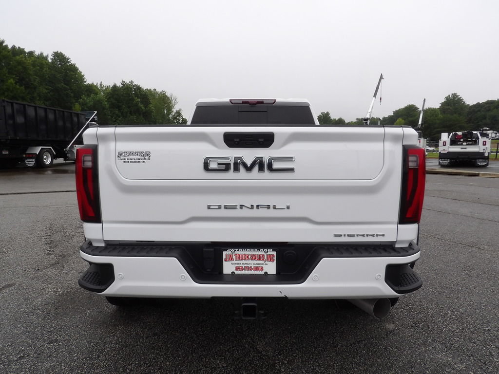 Used 2024 GMC Sierra 3500 Denali Ultimate AWD/4WD image 6