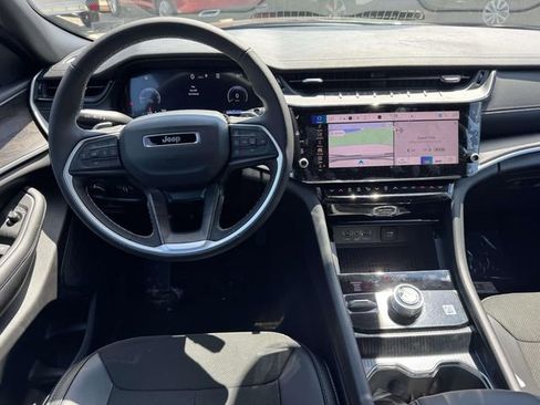 New 2026 Jeep Grand Cherokee L 4WD image 10