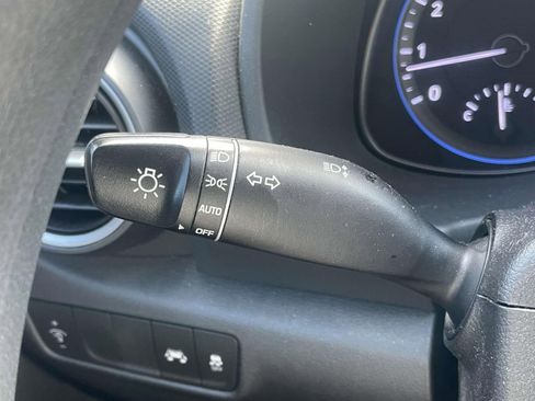 Used 2020 Hyundai Kona SE FWD image 20