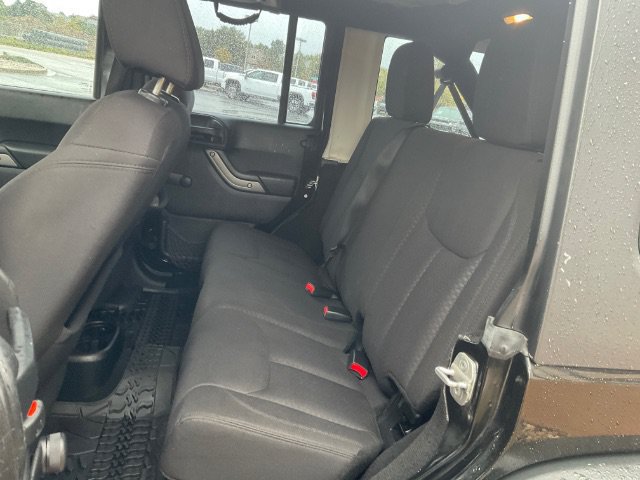 Used 2013 Jeep Wrangler Unlimited Sport AWD/4WD image 15