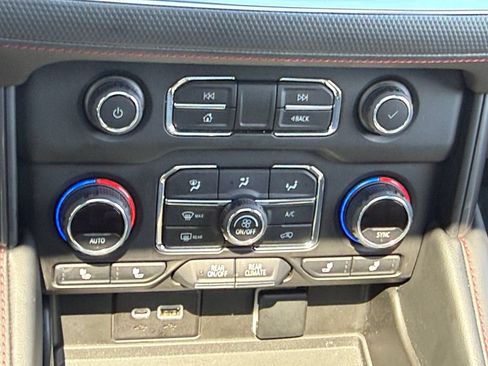 Used 2022 Chevrolet Tahoe RST w/ Luxury Package AWD/4WD image 16