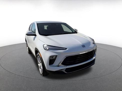 Used 2025 Buick Encore GX Preferred image 3