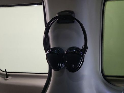 Used 2025 Ford Transit 150 Low Roof AWD image 33