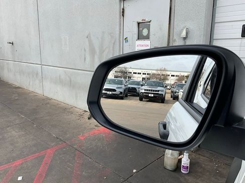 Used 2025 Toyota 4Runner SR5 image 18