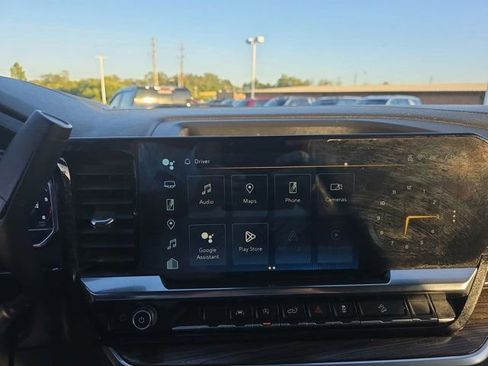 Used 2024 Chevrolet Silverado 1500 RST w/ Z71 Off-Road Package image 35