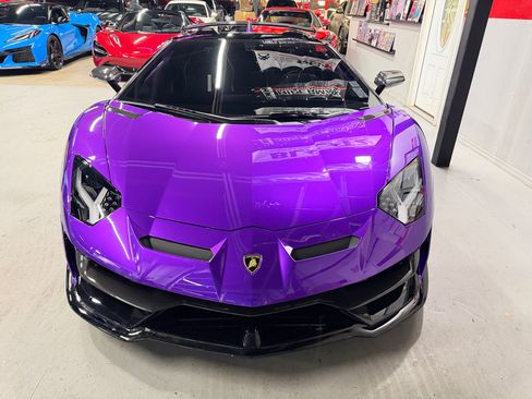 Used 2021 Lamborghini Aventador SVJ image 3