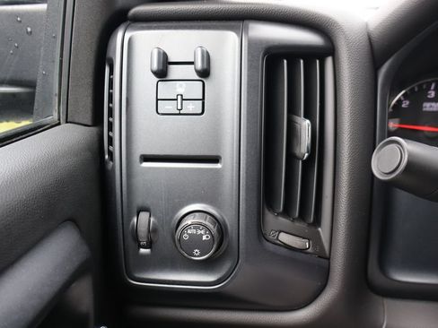 Used 2015 Chevrolet Silverado 3500 W/T AWD/4WD image 8
