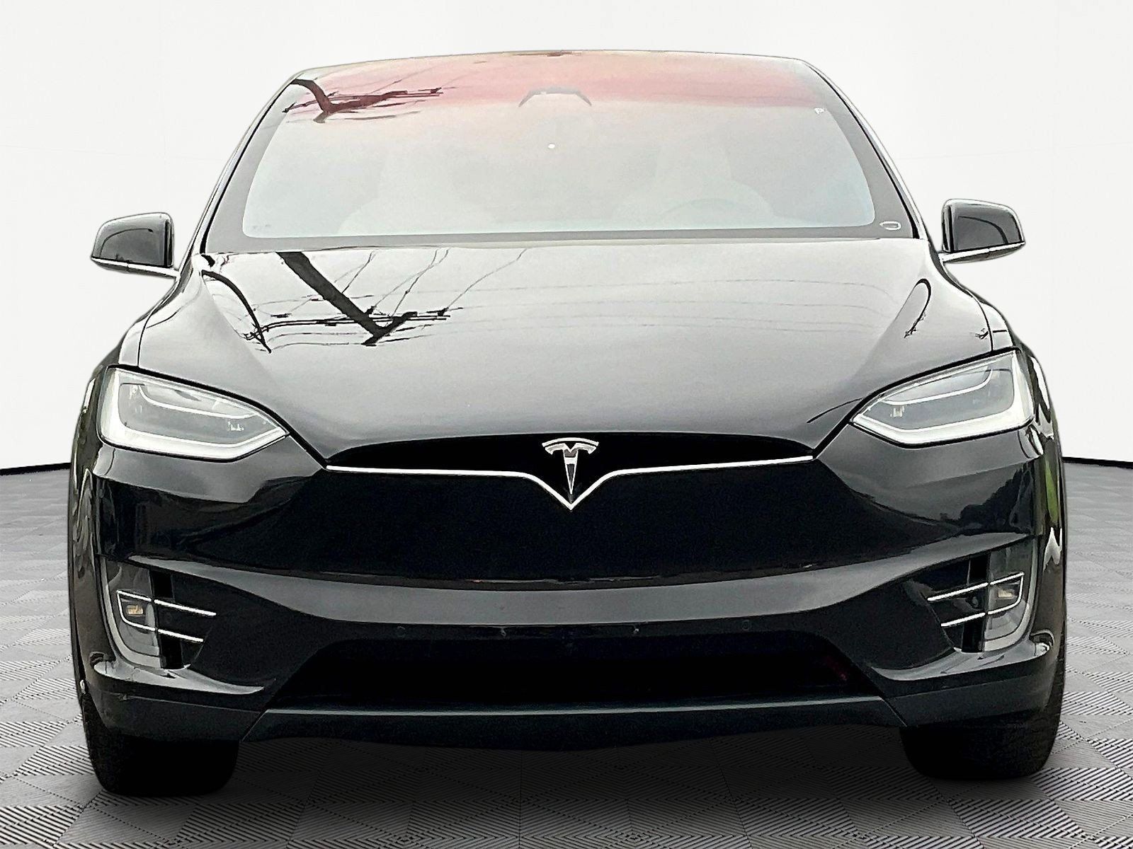 Used 2017 Tesla Model X 90D AWD/4WD image 2