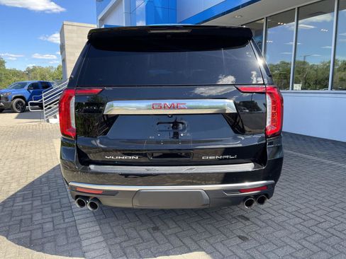 Used 2022 GMC Yukon XL Denali AWD/4WD image 4