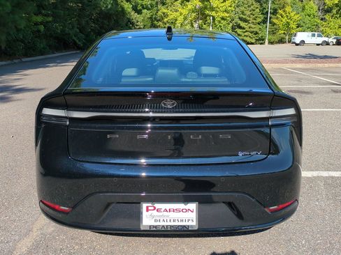 Used 2026 Toyota Prius Plug-In Hybrid w/ Limited Premium Package FWD image 5