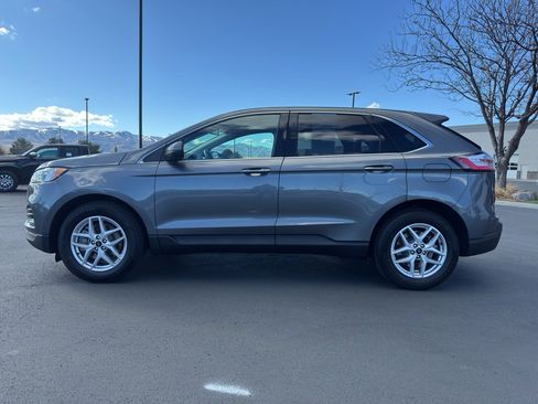 Used 2023 Ford Edge SEL image 4