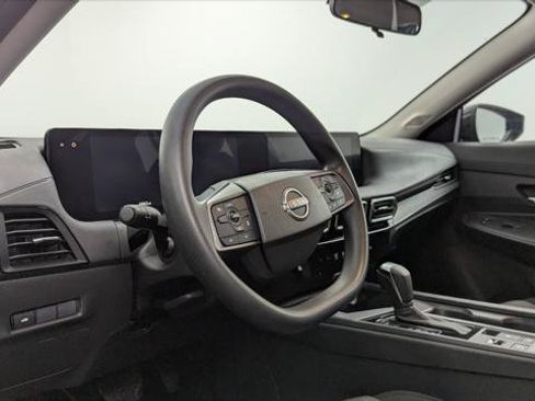Used 2026 Nissan Sentra SV w/ Floor Mat Package FWD image 23