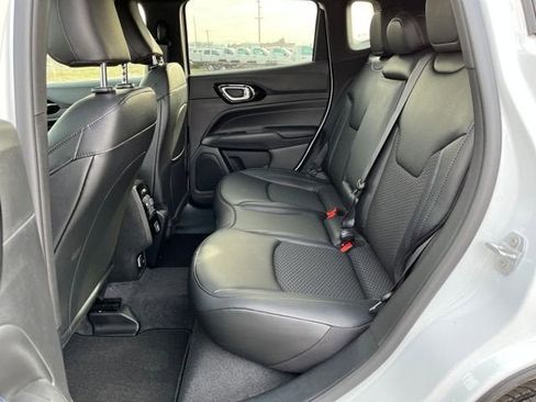 New 2026 Jeep Compass Latitude image 12