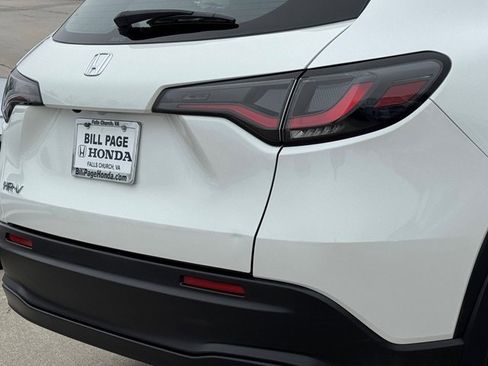Certified 2024 Honda HR-V LX image 8
