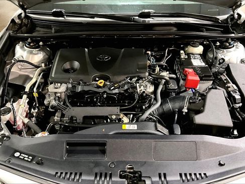 Used 2021 Toyota Camry XSE FWD image 32