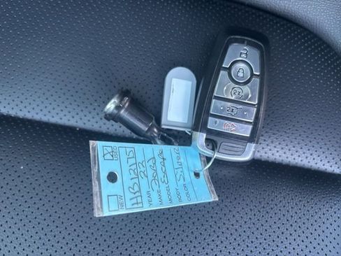 Used 2022 Ford Escape SEL w/ Class II Trailer Tow Package image 27