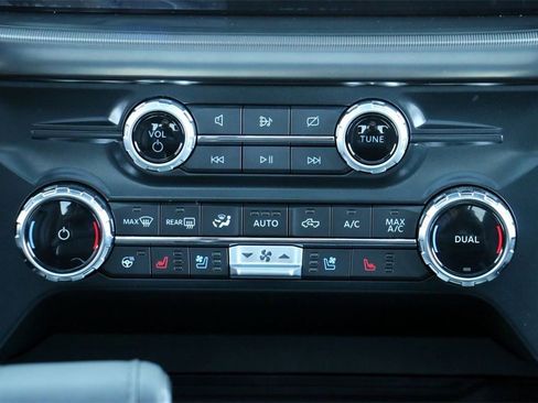 New 2024 Ford F150 Lariat w/ Equipment Group 502A High image 35